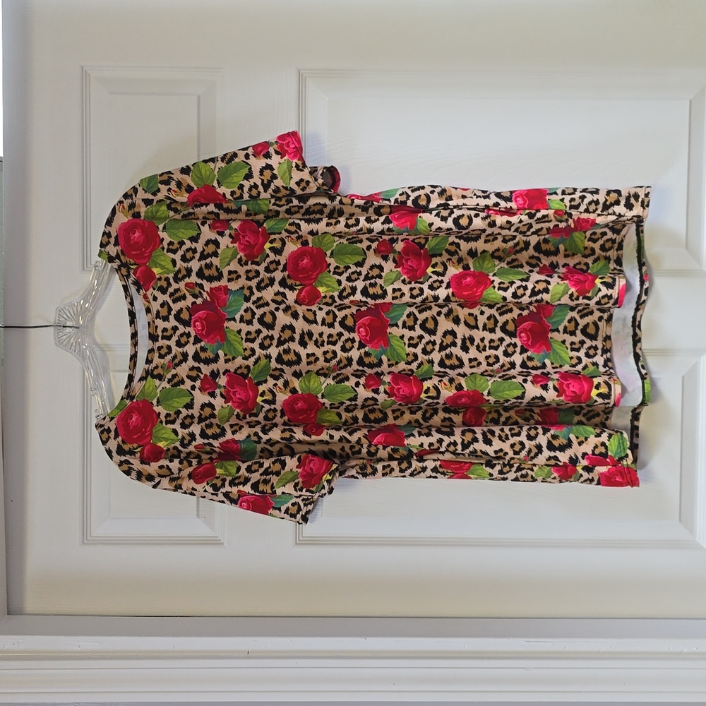 Animal print floral short sleeve stretch tunic top